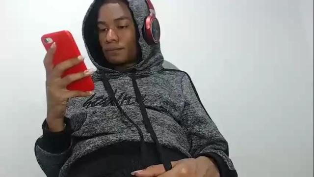 Image 7 of noah_miller7 Stream on Chaturbate on 13 days ago