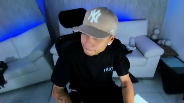 Image 10 of noah_sex0 Stream on Chaturbate on 3 months ago