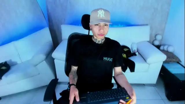 Image 4 of noah_sex0 Stream on Chaturbate on 3 months ago