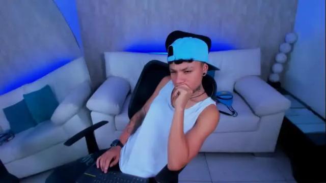 Image 10 of noah_sex0 Stream on Chaturbate on 1 month ago