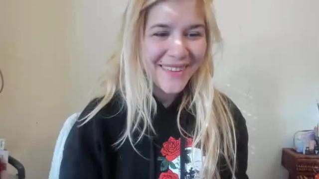 Image 2 of nocages____ Stream on Chaturbate on 16 months ago