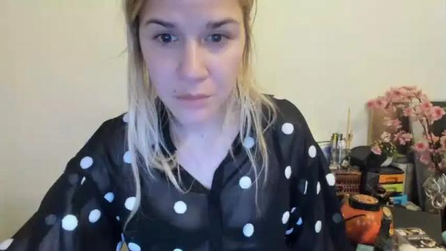 Image 2 of nocages____ Stream on Chaturbate on 15 months ago