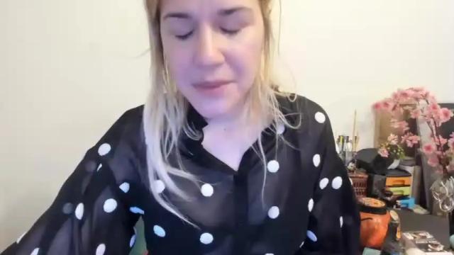 Image 3 of nocages____ Stream on Chaturbate on 15 months ago