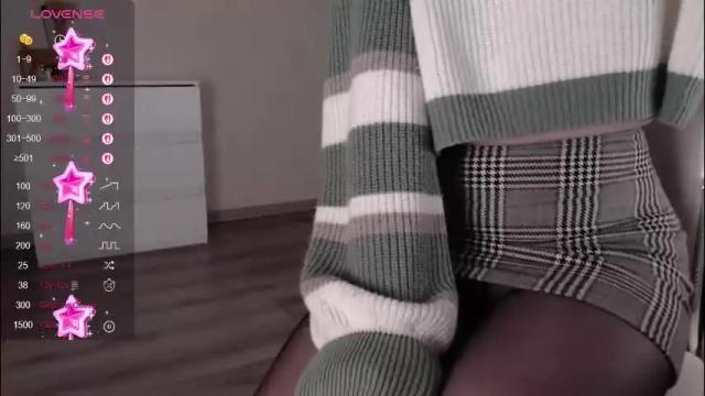 Image 2 of noelleneptune Stream on Chaturbate on 2 months ago