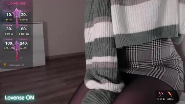 Image 2 of noelleneptune Stream on Chaturbate on 18 days ago