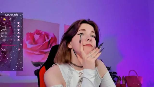 Image 11 of noellestone Stream on Chaturbate on 14 months ago
