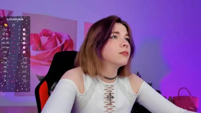 Image 7 of noellestone Stream on Chaturbate on 14 months ago