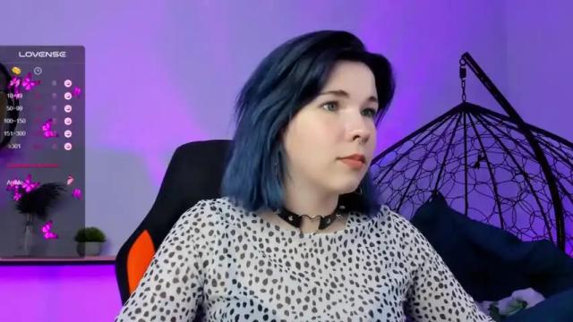 Image 3 of noellestone Stream on Chaturbate on 13 months ago
