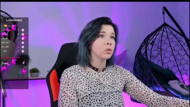 Image 12 of noellestone Stream on Chaturbate on 15 months ago