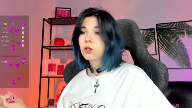 Image 3 of noellestone Stream on Chaturbate on 15 months ago