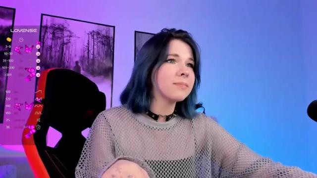 Image 3 of noellestone Stream on Chaturbate on 15 months ago