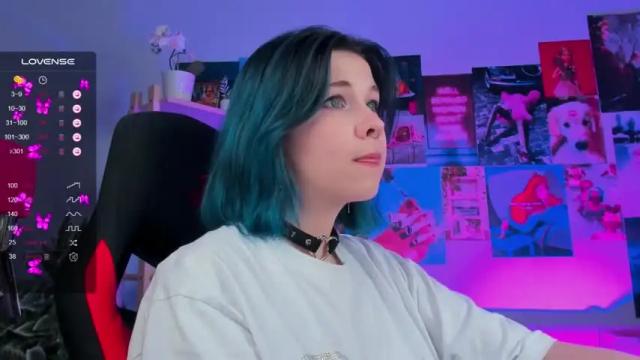 Image 3 of noellestone Stream on Chaturbate on 15 months ago