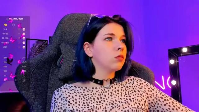 Image 12 of noellestone Stream on Chaturbate on 15 months ago