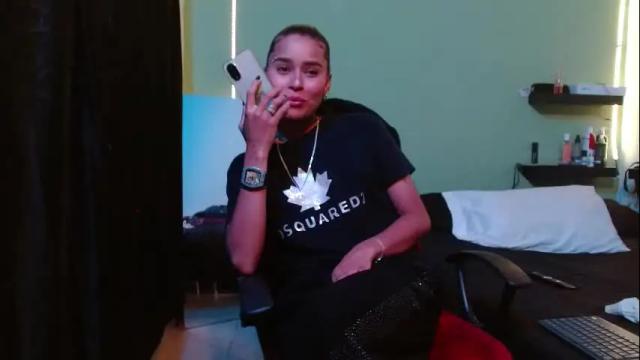 Image 12 of noha_thomson Stream on Chaturbate on 1 month ago