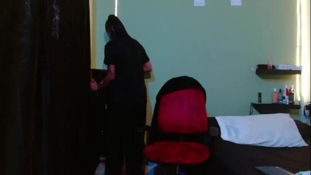 Image 4 of noha_thomson Stream on Chaturbate on 1 month ago
