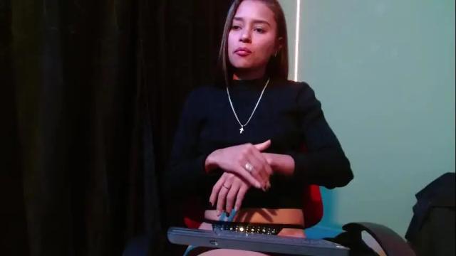 Image 6 of noha_thomson Stream on Chaturbate on 2 months ago