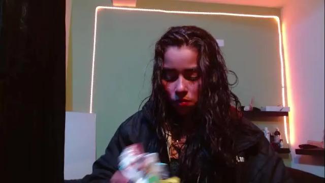 Image 3 of noha_thomson Stream on Chaturbate on 1 month ago