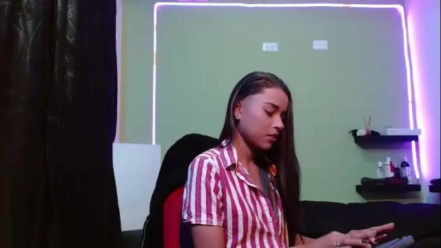 Image 10 of noha_thomson Stream on Chaturbate on 22 days ago