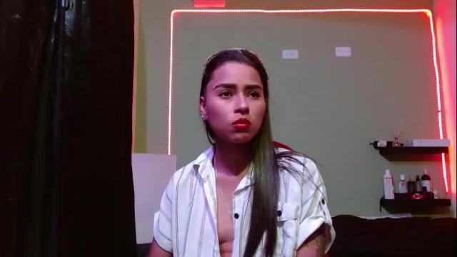 Image 2 of noha_thomson Stream on Chaturbate on 1 month ago