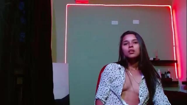 Image 2 of noha_thomson Stream on Chaturbate on 1 month ago