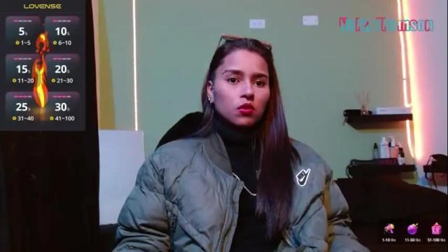 Image 4 of noha_thomson Stream on Chaturbate on 3 months ago