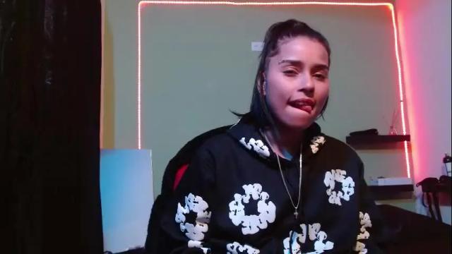 Image 7 of noha_thomson Stream on Chaturbate on 1 month ago