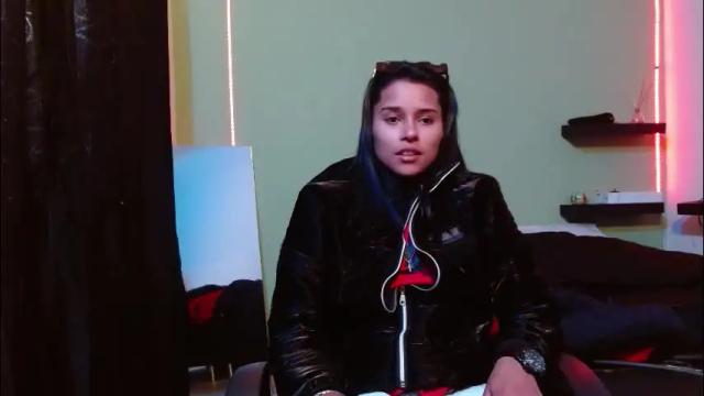 Image 3 of noha_thomson Stream on Chaturbate on 1 month ago