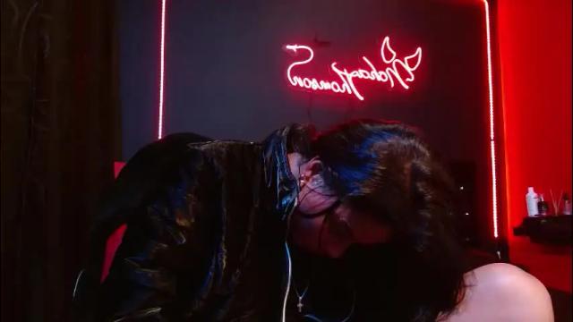 Image 7 of noha_thomson Stream on Chaturbate on 1 month ago