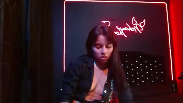 Image 11 of noha_thomson Stream on Chaturbate on 1 month ago