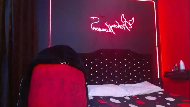 Image 8 of noha_thomson Stream on Chaturbate on 20 days ago