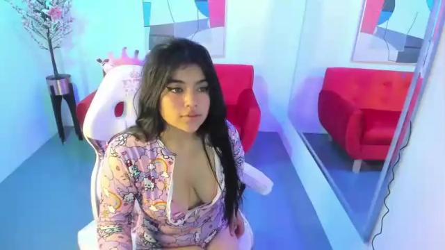 Image 3 of nohemi_mills Stream on Chaturbate on 15 months ago