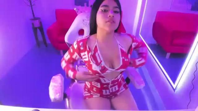 Image 11 of nohemi_mills Stream on Chaturbate on 15 months ago