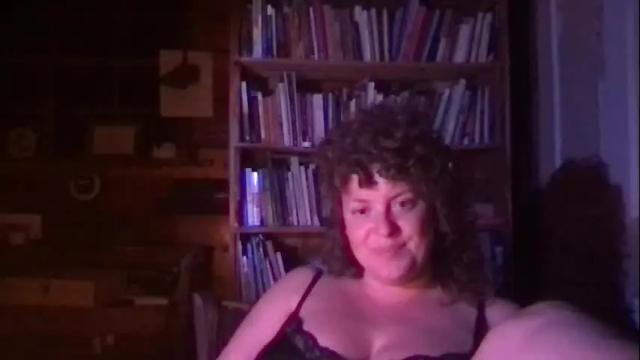 Image 4 of nola_gistix Stream on Chaturbate on 1 month ago