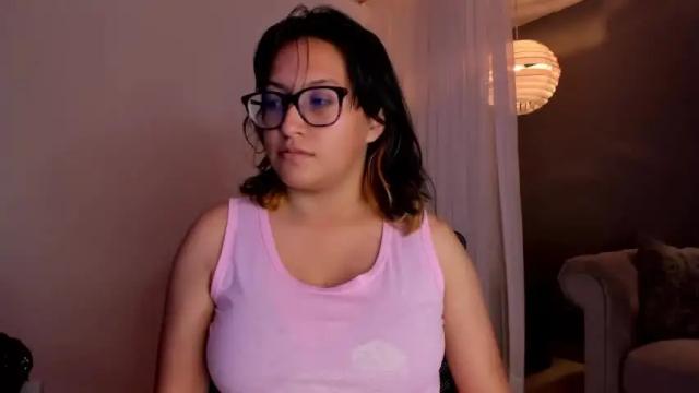 Image 2 of nomiistar Stream on Chaturbate on 17 months ago