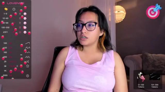 Image 7 of nomiistar Stream on Chaturbate on 17 months ago