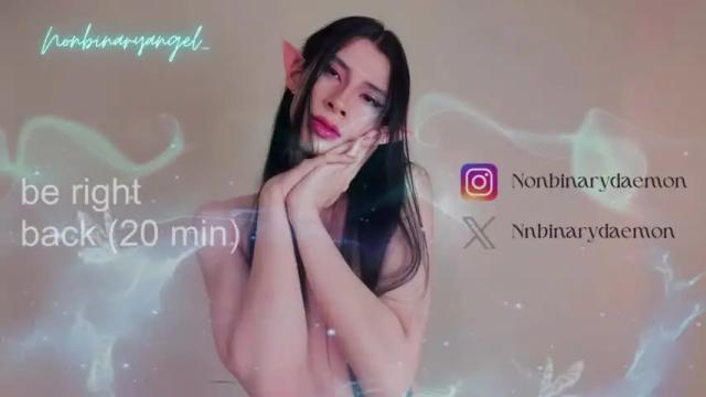 Image 4 of nonbinaryangel_ Stream on Chaturbate on 13 months ago