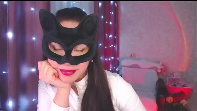 Image 3 of nonude_eva Stream on Chaturbate on 4 months ago