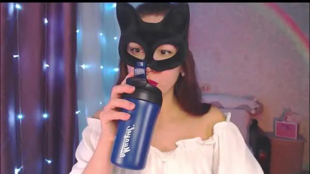 Image 7 of nonude_eva Stream on Chaturbate on 10 days ago