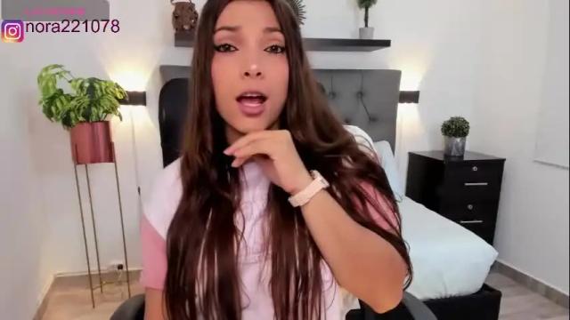 Image 4 of nora22xx Stream on Chaturbate on 1 month ago