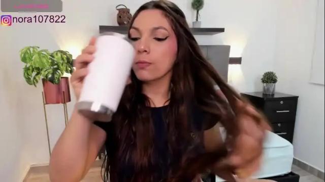 Image 8 of nora22xx Stream on Chaturbate on 15 days ago