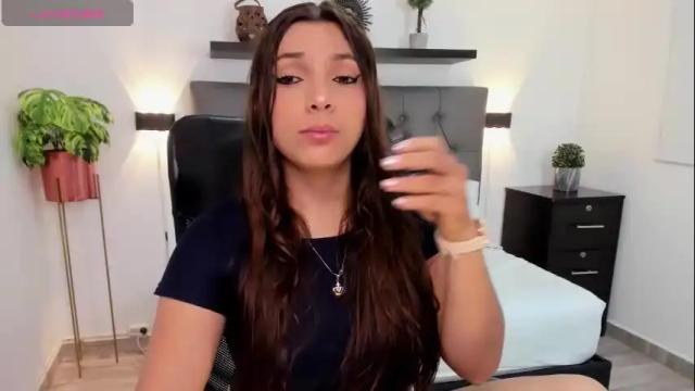 Image 2 of nora22xx Stream on Chaturbate on 12 days ago
