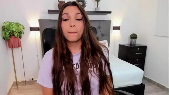 Image 12 of nora22xx Stream on Chaturbate on 2 days ago