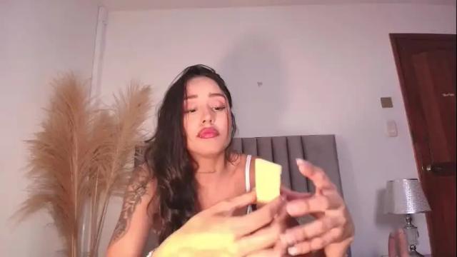 Image 12 of nora_dasilva Stream on Chaturbate on 1 month ago