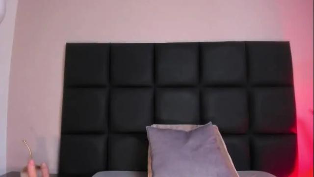 Image 12 of nora_dasilva Stream on Chaturbate on 1 month ago