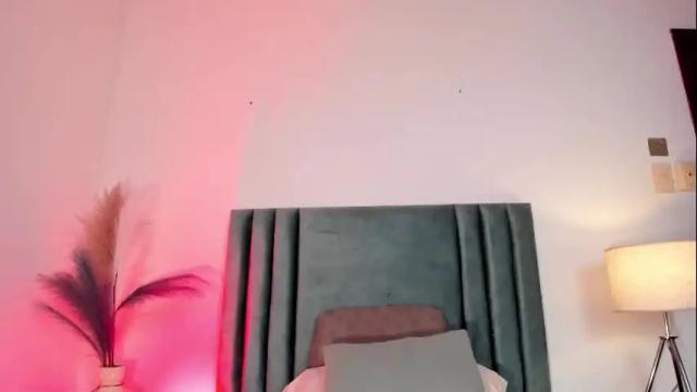 Image 3 of nora_dasilva Stream on Chaturbate on 1 month ago