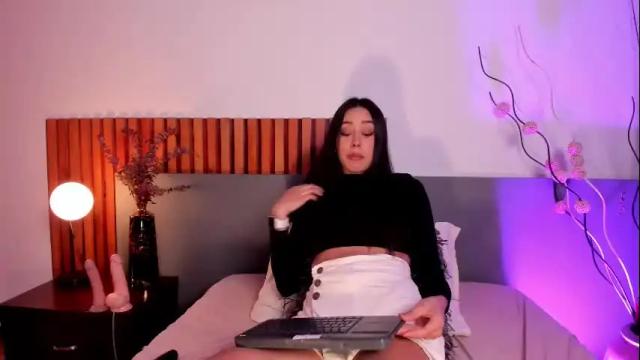 Image 2 of nora_dasilva Stream on Chaturbate on 3 days ago