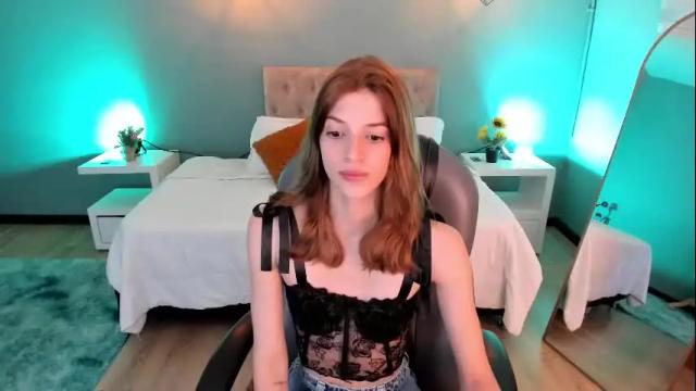 Image 2 of nora_vennucci Stream on Chaturbate on 1 month ago