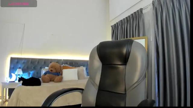 Image 8 of nora_vennucci Stream on Chaturbate on 1 month ago