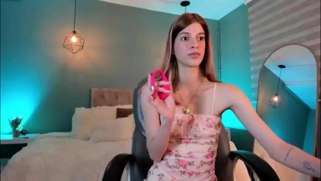 Image 4 of nora_vennucci Stream on Chaturbate on 3 days ago