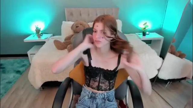Image 4 of nora_vennucci Stream on Chaturbate on 1 month ago